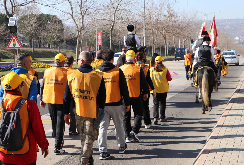 Tekirdağ'dan Çanakkale'ye 57'nci Alay yürüyüşü başladı