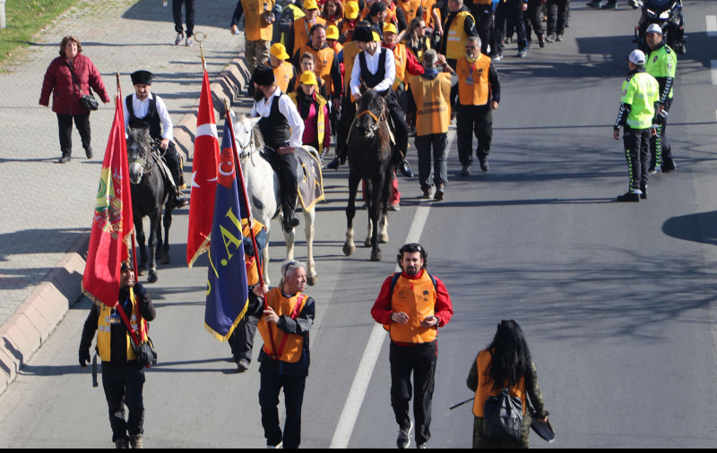 Tekirdağ'dan Çanakkale'ye 57'nci Alay yürüyüşü başladı