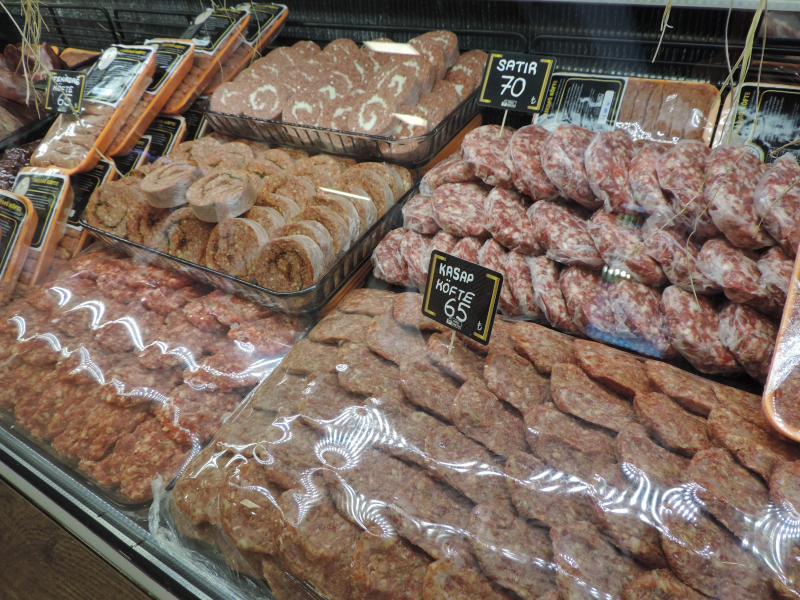 Lezzetin Adresi Dinçer Et Ürünleri Steak House & Kasap Süleymanpaşa’da Açıldı