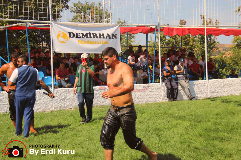 24. Geleneksel Malkara Fehmi Özkan Yağlı Güreşleri Baş Pehlivanı “ALİ GÜRBÜZ” Oldu