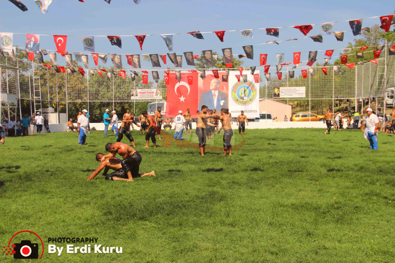24. Geleneksel Malkara Fehmi Özkan Yağlı Güreşleri Baş Pehlivanı “ALİ GÜRBÜZ” Oldu