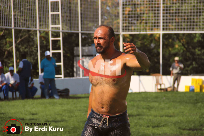 24. Geleneksel Malkara Fehmi Özkan Yağlı Güreşleri Baş Pehlivanı “ALİ GÜRBÜZ” Oldu