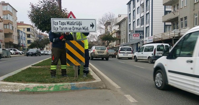 Şehir Merkezine Yeni Yön Tabelaları Eklendi