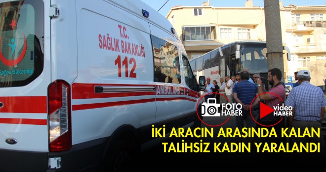 İki Aracın Arasında Kalan Kadın Yaralandı