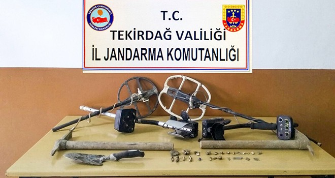 Jandarma’dan Definecilere Suçüstü