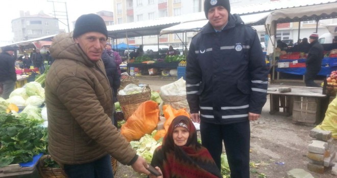 Kaybettiği Cüzdanı, Pazarcı Esnafı Buldu