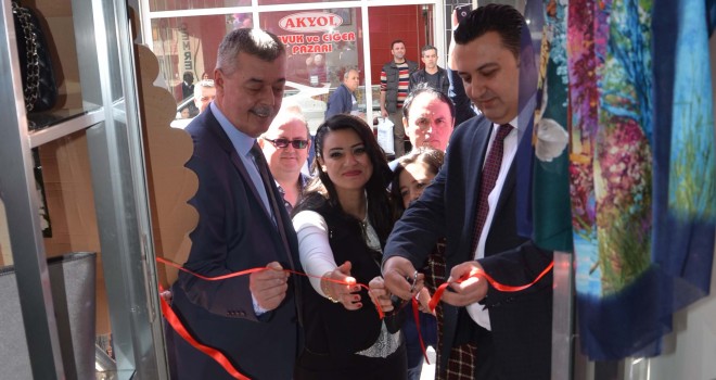 SÜSLÜ BUTİK, TÖRENLE AÇILDI