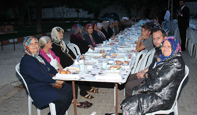 Aydın Gençlik Derneği, Malkara’da İftar Programı Düzenledi
