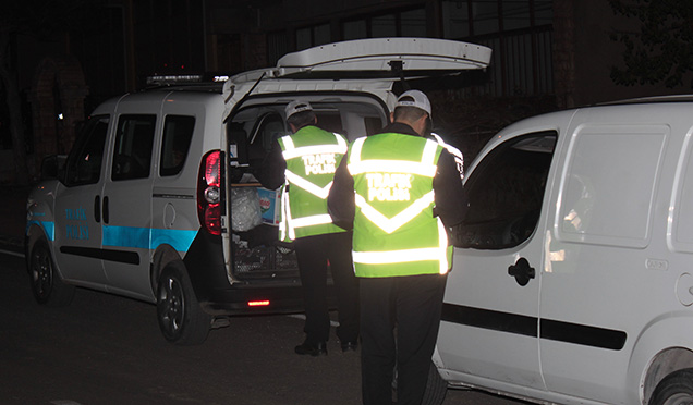 ŞÜPHELENDİKLERİ ARAÇTAN DAEŞ’Lİ ÇIKTI