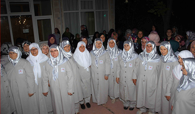 Hacı Adayları Dualarla Uğurlandı