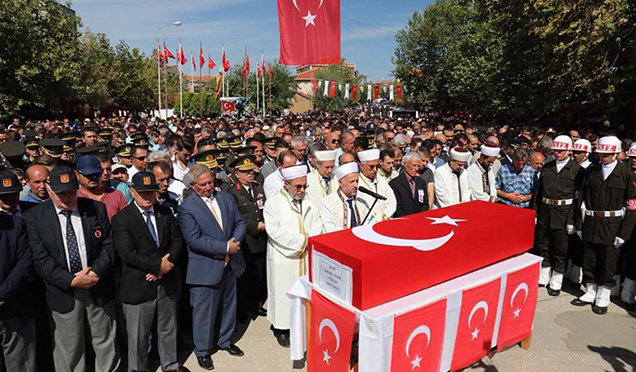 Edirneli Şehidimizi Binlerce Kişi Son Yolculuğuna Uğurladı