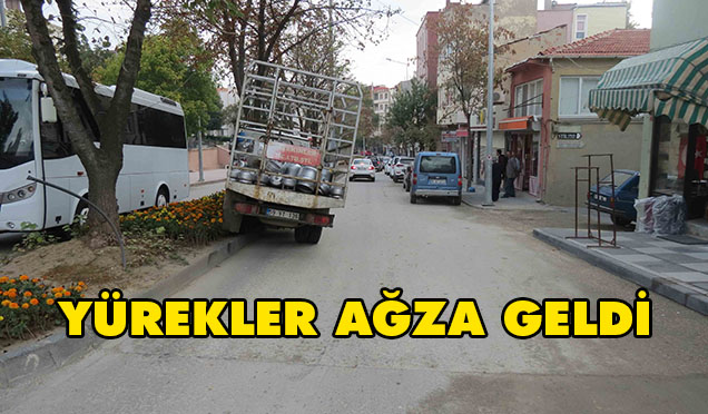 Freni Patlayan Tüpgaz Kamyonu Korkuttu