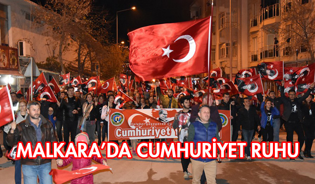 Malkara’da Coşkulu Fener Alayı Yürüyüşü Gerçekleştirildi