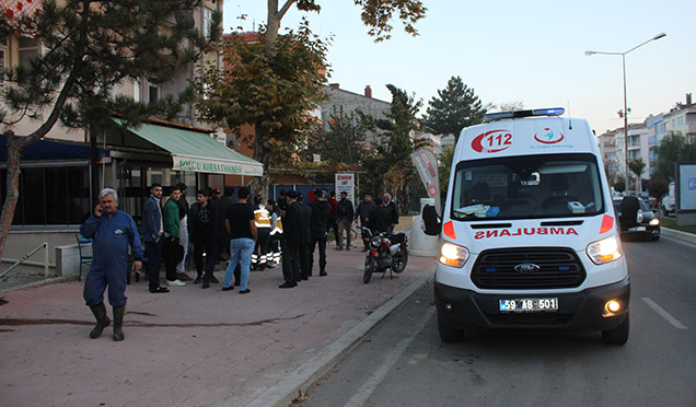 Motosiklet Yaya Çarptı 1 Yaralı