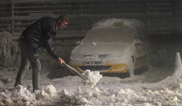 Kırklareli'nin yüksek kesimlerinde kar yağışı etkili oluyor