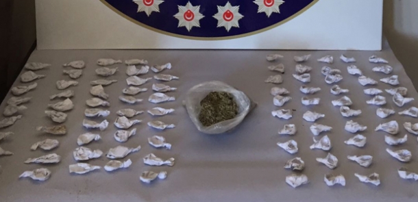 UYUŞTURUCU OPERASYONU: 2 GÖZALTI