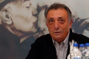 Ahmet Nur Çebi talihsiz kaza geçirdi!