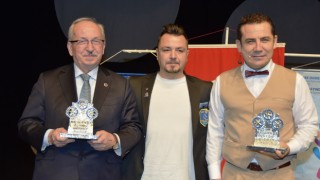 Başkan Albayrak’a Üstün Hizmet Ödülü