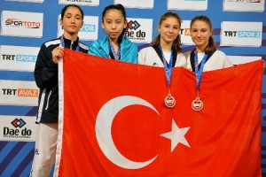 Malkaralı Altın İkizler Yine Uluslararası Kürsüde