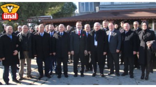 Meclis Başkanı Şentop, Ünal Peynirciliği Ziyaret Etti