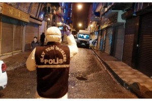 3 katlı binada çıkan yangında bir kişi hayatını kaybetti