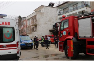 Apartman dairesinde çıkan yangın korkuttu