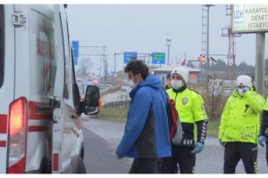 Denetimlerde ateşi çıkan kişi hastaneye götürüldü