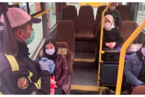 Polis koronavirüse karşı uyarılarına devam ediyor