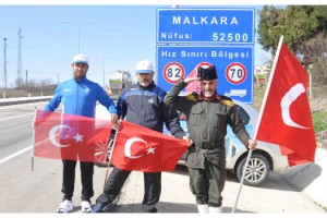 Şehitler için Çanakkale'ye yürüyen gazi torunu, Malkara'ya ulaştı