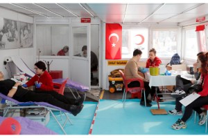 Trakya Üniversitesi, Kızılay'a desteğini sürdürüyor