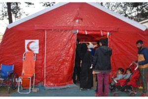 Yunanistan sınırında 3 bin göçmen tedavi gördü