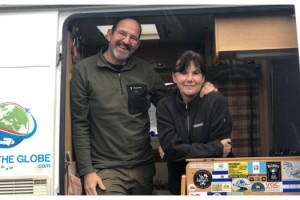 Dünya turuna çıkan İngiliz çift sınırlar kapanınca İstanbul'da mahsur kaldı