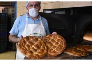 Fırıncıların yüzünü ramazan pidesi güldürdü