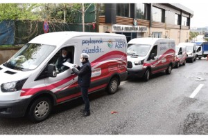 İhtiyaç sahiplerine her gün yemek dağıtılıyor