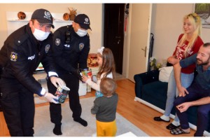 Kumbaralarındaki 336 TL "Biz Bize Yeteriz Türkiyem'e" Bağışladılar