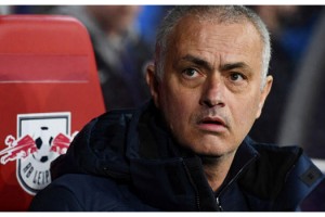 Mourinho, mili futbolcumuz Zeki Çelik'i istiyor