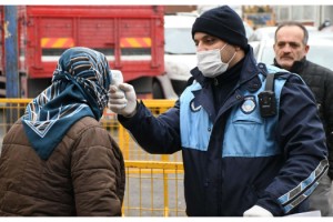 Pazara ateşleri ölçülerek alındılar