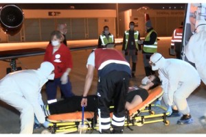 Rusya'da hastalanan Türk genci ambulans uçakla İstanbul'a getirildi