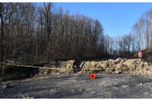 Tekirdağ'ın ara yolları toprak yığınıyla kapatıldı