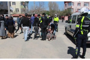 Yasağı Hiçe Saydılar, Taşla Sopayla Kavga Ettiler