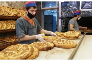 Zabıtalar fırınlarda fahiş fiyat denetlemesi yaptı