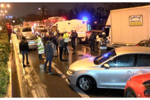 Zincirleme kazada 10 araç birbirine girdi