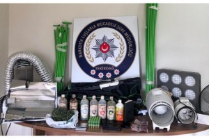 Eve kurdukları çadırda uyuşturucu yetiştiren 3 kişi yakalandı