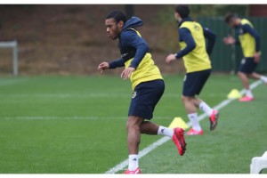 Fenerbahçe, sosyal mesafeli antrenmanlarına devam etti