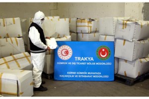 Kapıkule'de 573 bin tıbbi maske ele geçirildi