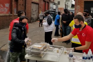 Washington'daki Fenerbahçelilerden evsizlere yardım