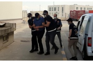 520 kilo uyuşturucuyu gümrük sahasında bırakarak kaçan şüpheli, Türkiye'ye getirildi