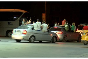 Asker uğurlama konvoyunda tehlikeli anlar