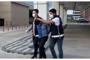 Suç örgütüne operasyonda kaçmak isterken belini kırdı