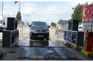 Tedbirlerin arttırıldığı sınır kapılarına fanlı dezenfektan ünitesi kuruldu